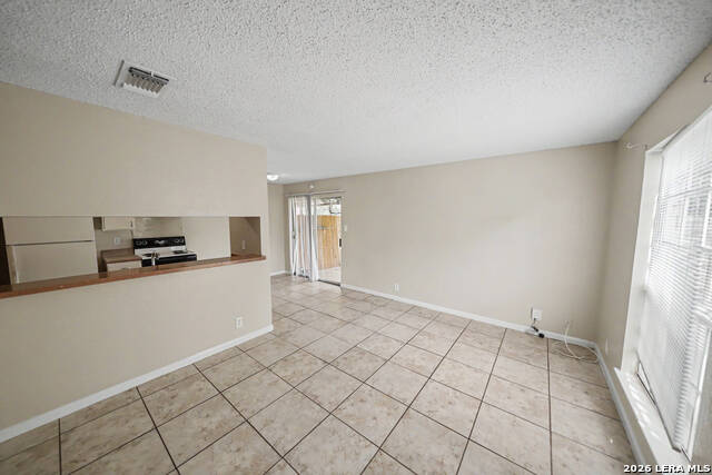 5216 Meadow Fld Property Photo 4