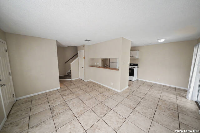 5216 Meadow Fld Property Photo 7