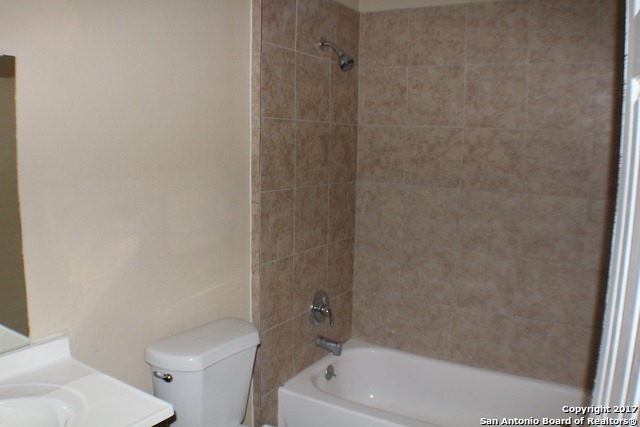 5216 Meadow Fld Property Photo 8
