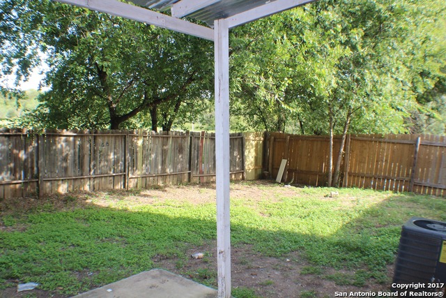 5216 Meadow Fld Property Photo 9