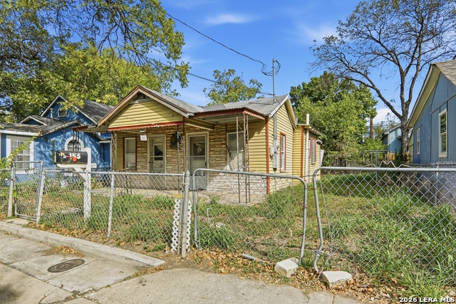 155 W Zavalla