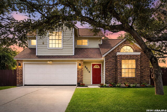 6915 Raintree Frst Property Photo 2