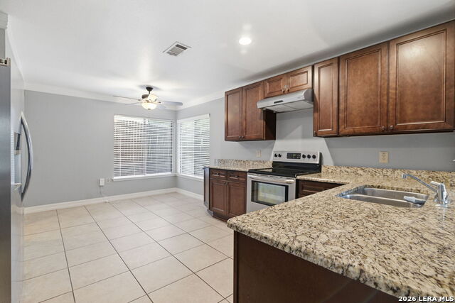 6915 Raintree Frst Property Photo 17