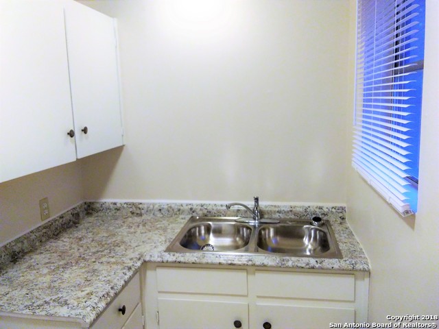 215 W Magnolia Ave Property Photo 9