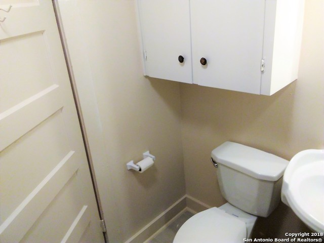 215 W Magnolia Ave Property Photo 15