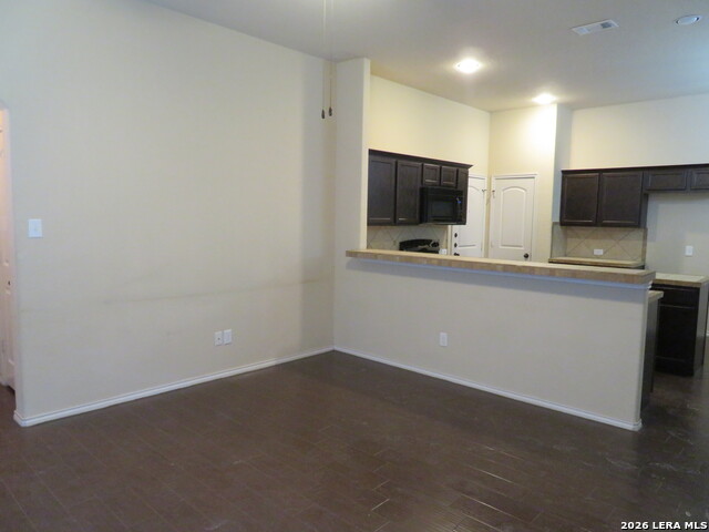 554 Creekside Cir Property Photo 3