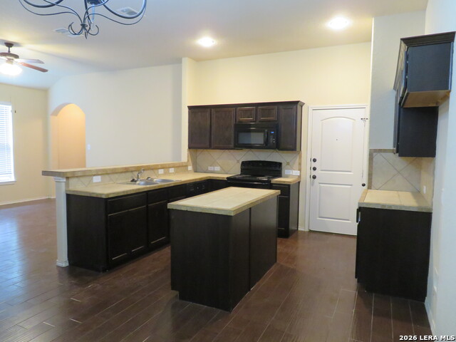 554 Creekside Cir Property Photo 5