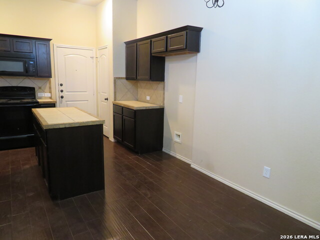 554 Creekside Cir Property Photo 10