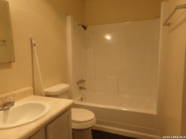 5819 Castle Lk Property Photo 9