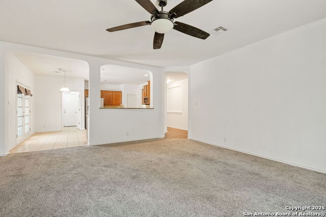 23014 Airedale Ln Property Photo 5