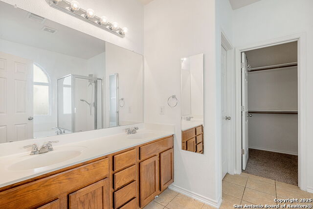 23014 Airedale Ln Property Photo 9