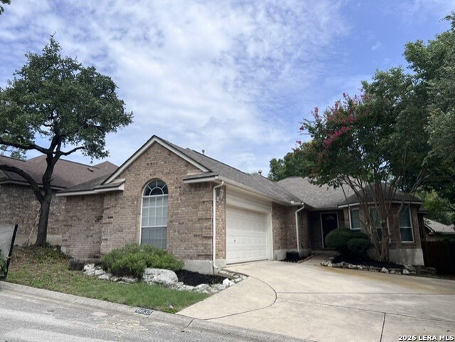 6635 SHADY BEND DR Property Photo 1