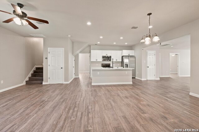 1452 Lakeview Dr Property Photo 5