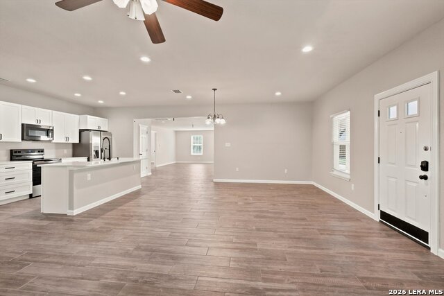 1452 Lakeview Dr Property Photo 6