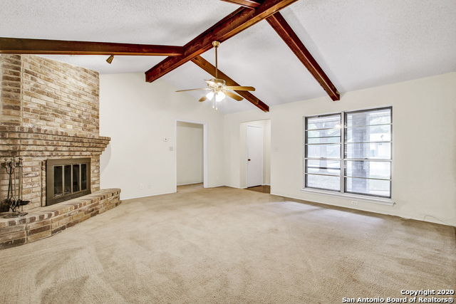 302 Gateway St Property Photo 3