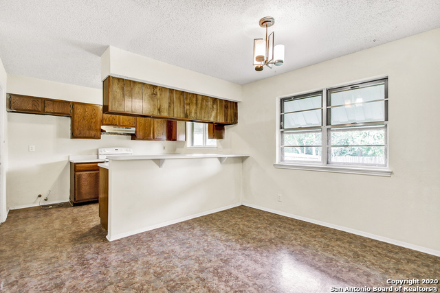 302 Gateway St Property Photo 7