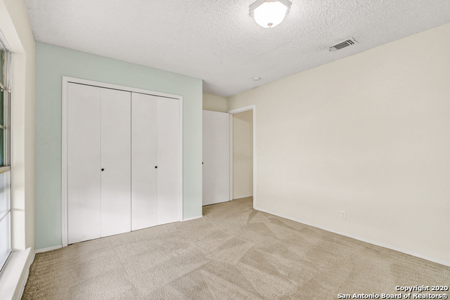 302 Gateway St Property Photo 14