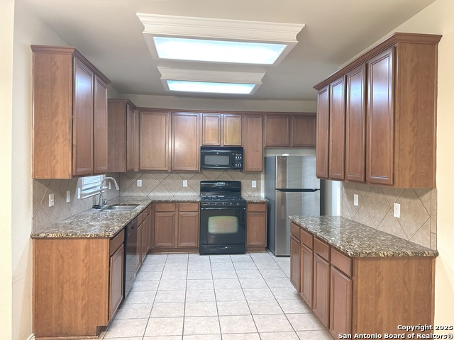 8914 Imperial Cross Property Photo 10