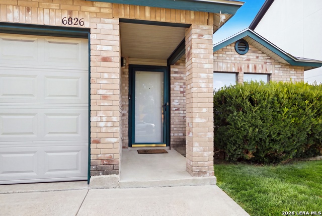 6826 Celes Meadow Dr Property Photo 2