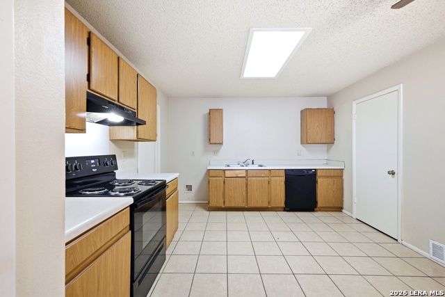 6826 Celes Meadow Dr Property Photo 4