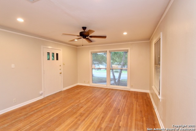 209 Lyman Dr Property Photo 4