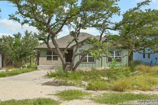 150 Hill Dr Property Photo 1