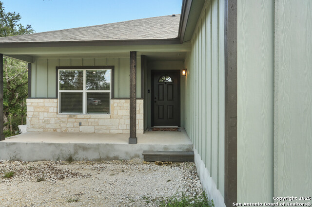 150 Hill Dr Property Photo 3
