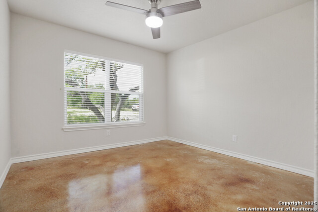 150 Hill Dr Property Photo 16