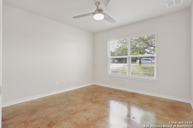 150 Hill Dr Property Photo 17