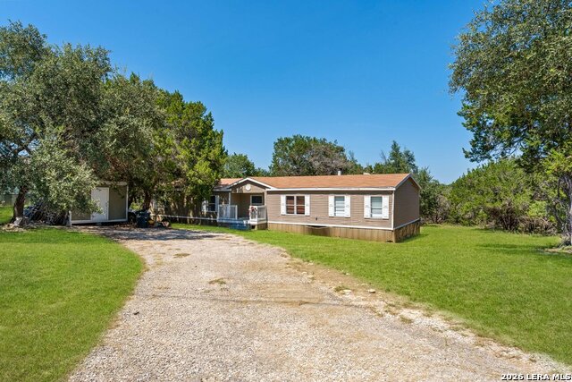 576 Wright Dr Property Photo 4