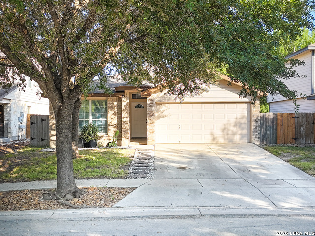 223 Eagle Pass Dr Property Photo 2