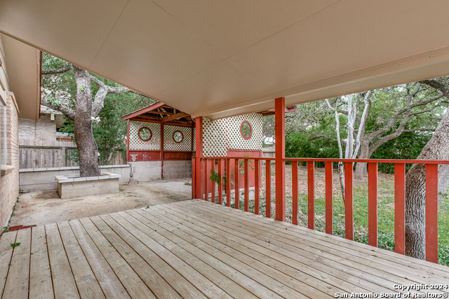 8503 Ridge Stone St Property Photo 15