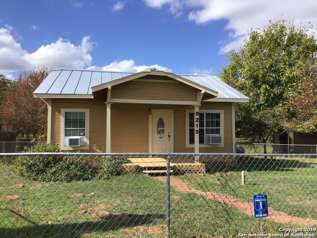 8215 E Loop 1604 S Property Photo 1