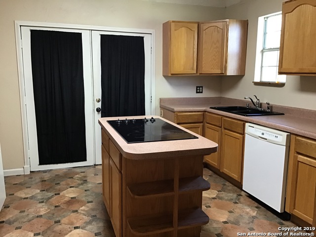 8215 E Loop 1604 S Property Photo 5
