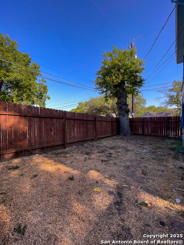 802 Montana St Property Photo 14