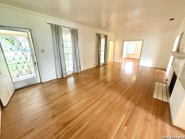 247 Club Dr Property Photo 5