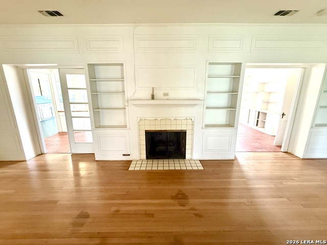 247 Club Dr Property Photo 6