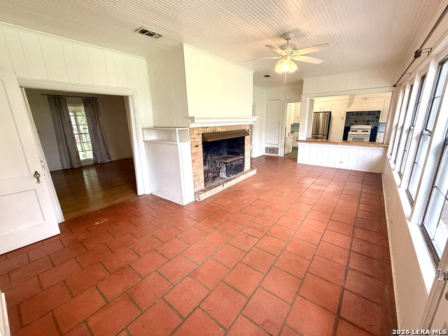 247 Club Dr Property Photo 7