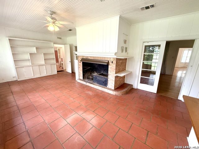 247 Club Dr Property Photo 8