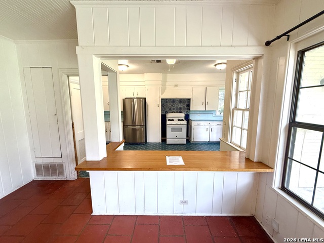 247 Club Dr Property Photo 10