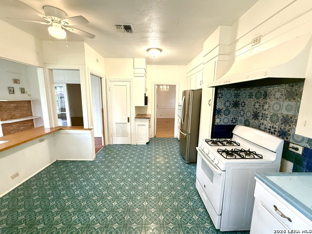 247 Club Dr Property Photo 12