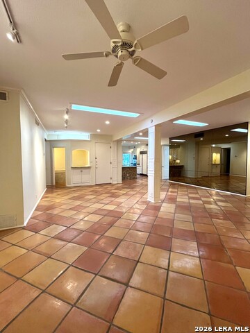 7707 Broadway Property Photo 5