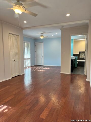 7707 Broadway Property Photo 10