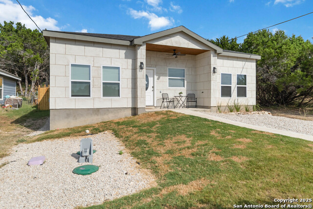 567 Hummingbird Property Photo 2
