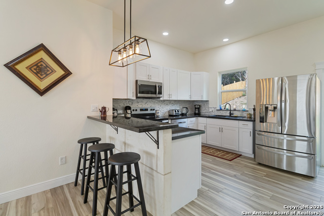 567 Hummingbird Property Photo 8