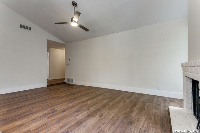 8214 Banbury Dr Property Photo 6
