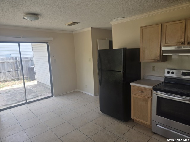 5015 Taylor Kenton Property Photo 5