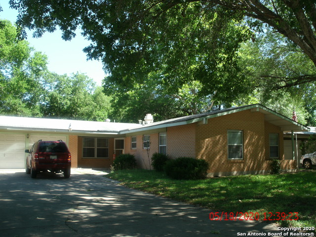 409 E Wright Blvd Property Photo 1
