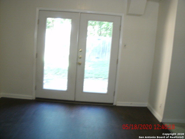 409 E Wright Blvd Property Photo 3