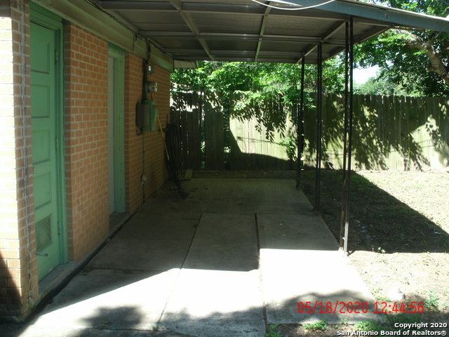 409 E Wright Blvd Property Photo 7